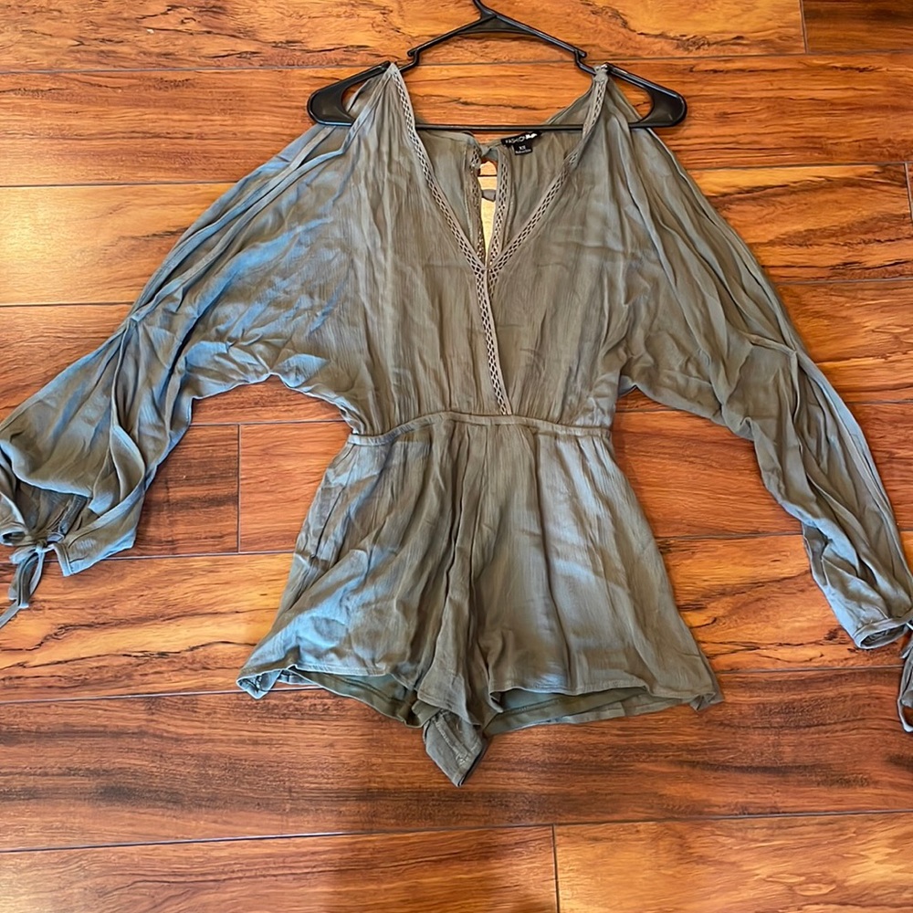 Olive green long sleeve romper